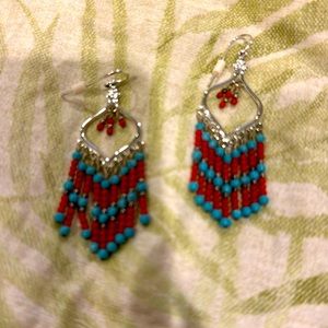 Costume jewelry earrings perfect condition